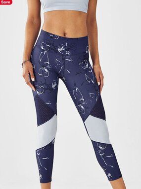Fabletics SMALL Define PowerHold High-Waisted Inside Pocket Capri Leggings